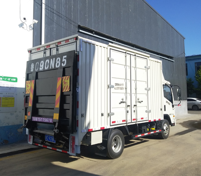 汽車升降(jiàng)尾闆優點(dian)