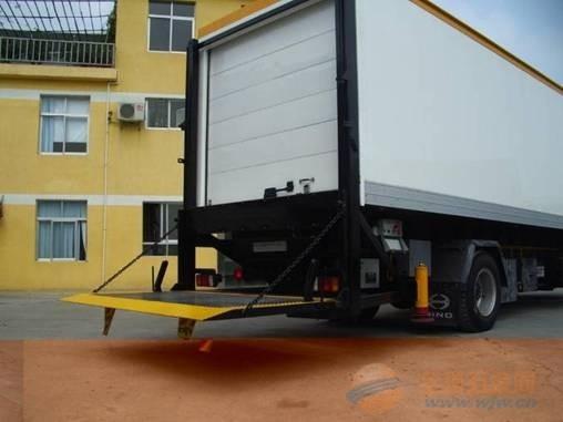 垂直(zhi)升降汽(qì)車尾闆(pǎn)