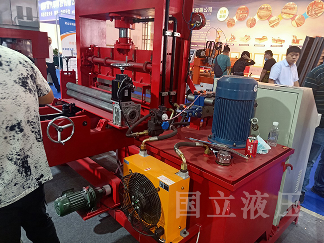 柴(chai)油機應急(jí)液壓系統(tong)