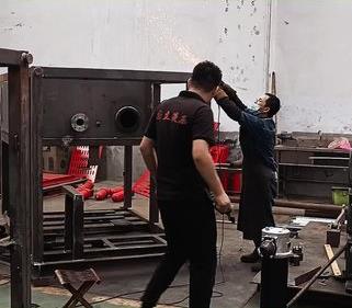 國立(lì)液壓,不斷(duan)提高技術(shu),打造新産(chan)品。