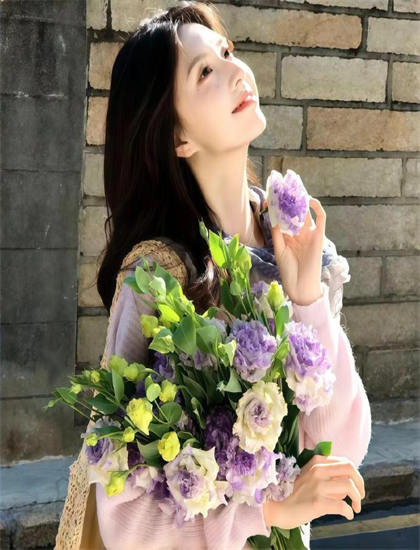 表演艺术解析：《离别钩》的角色选择的恰当性与艺术效果 理解表演与导演的配合